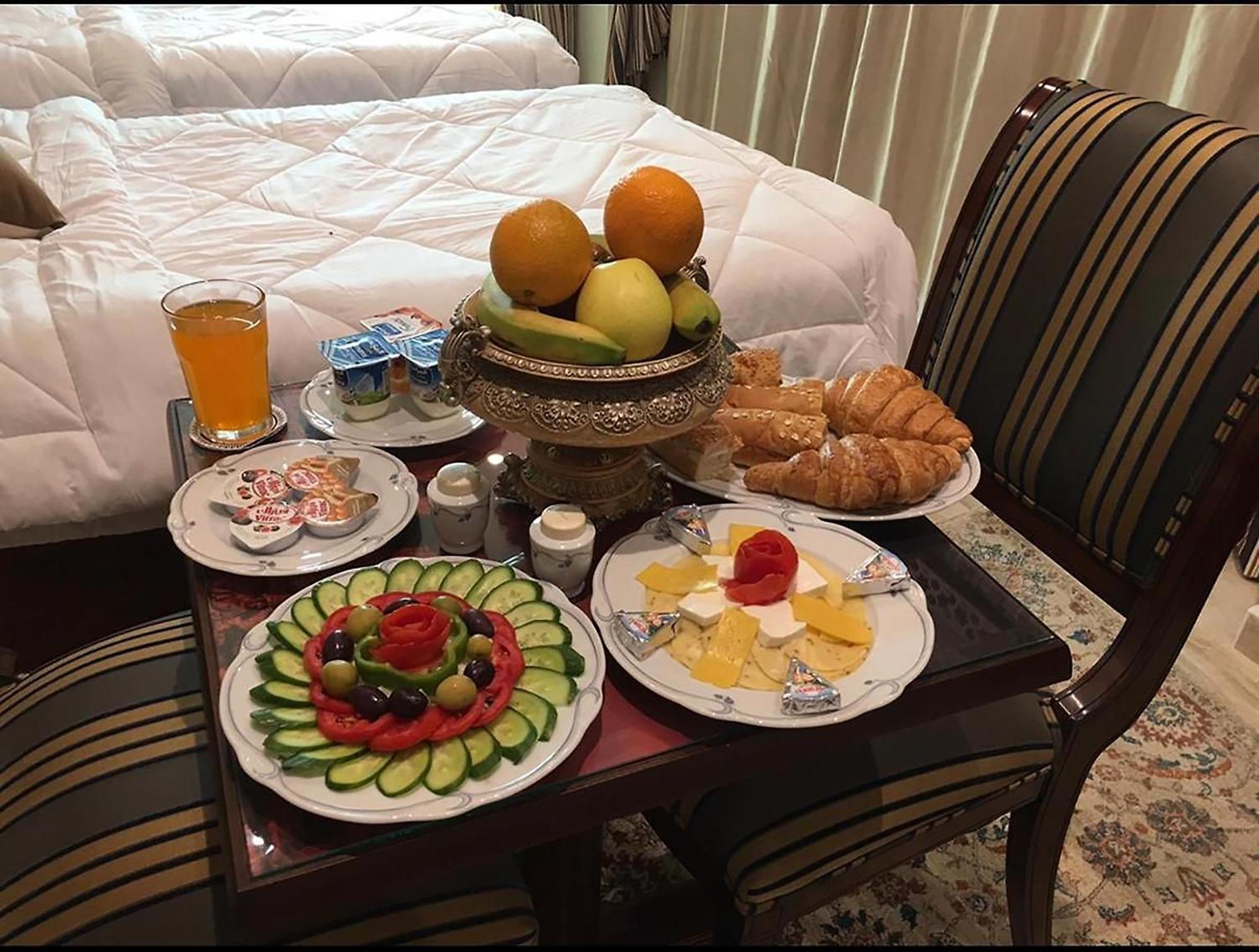Kafret el-Gabal Flower Pyramids Inn מראה חיצוני תמונה