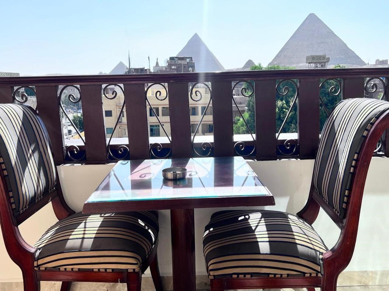 Kafret el-Gabal Flower Pyramids Inn מראה חיצוני תמונה
