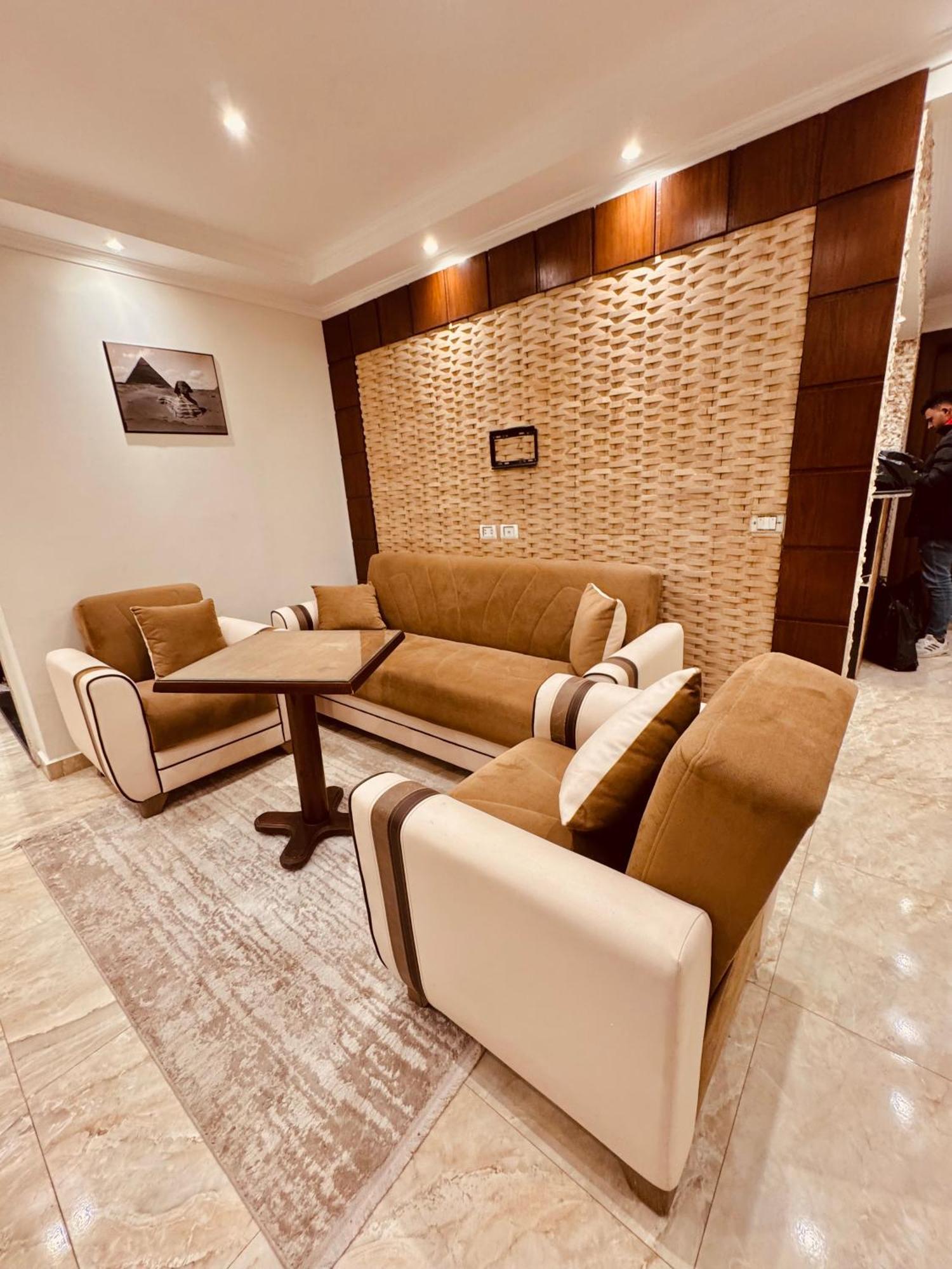 Kafret el-Gabal Flower Pyramids Inn מראה חיצוני תמונה