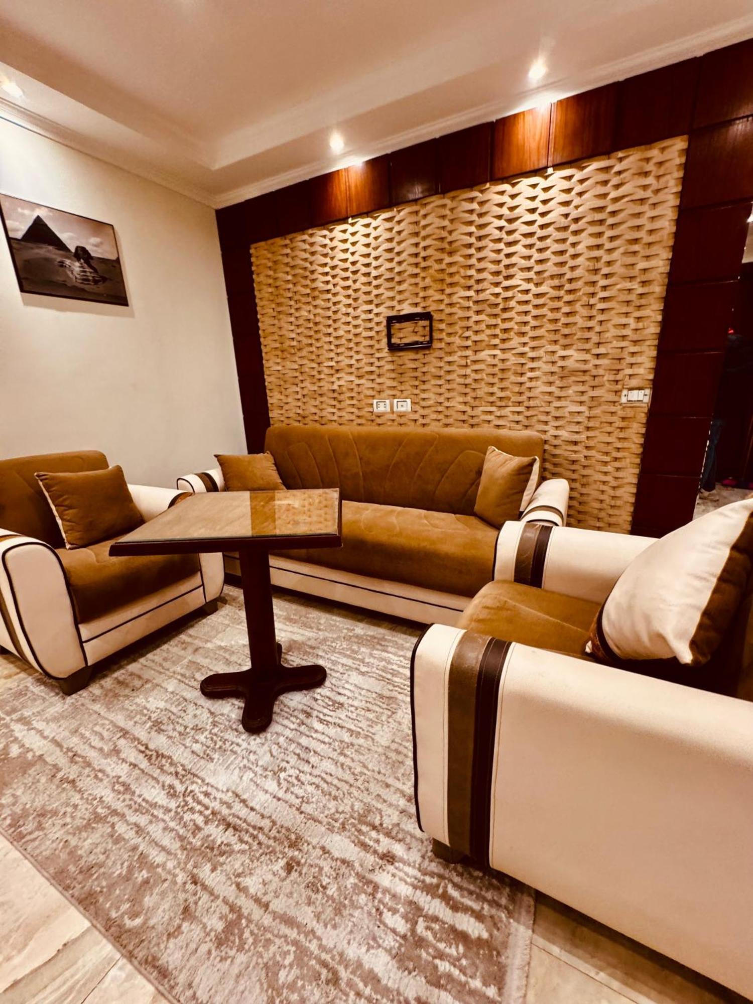 Kafret el-Gabal Flower Pyramids Inn מראה חיצוני תמונה